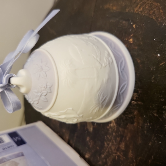 Lladro 1993 Porcelain Collectors Christmas Bell - Picture 3 of 8